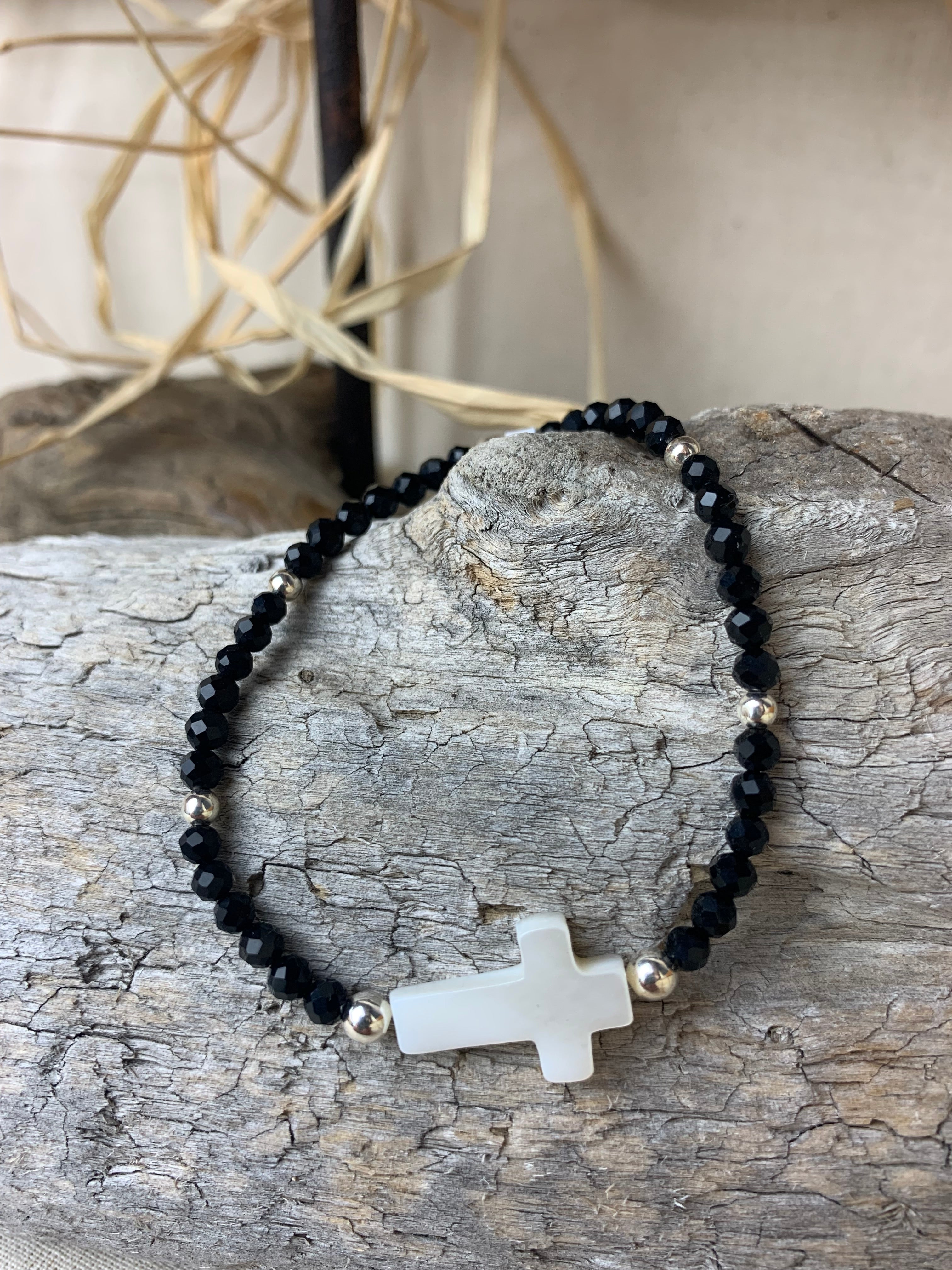Bracelet Croix Nacre & Onyx en argent 925 - Perles en Provence (photo 3)