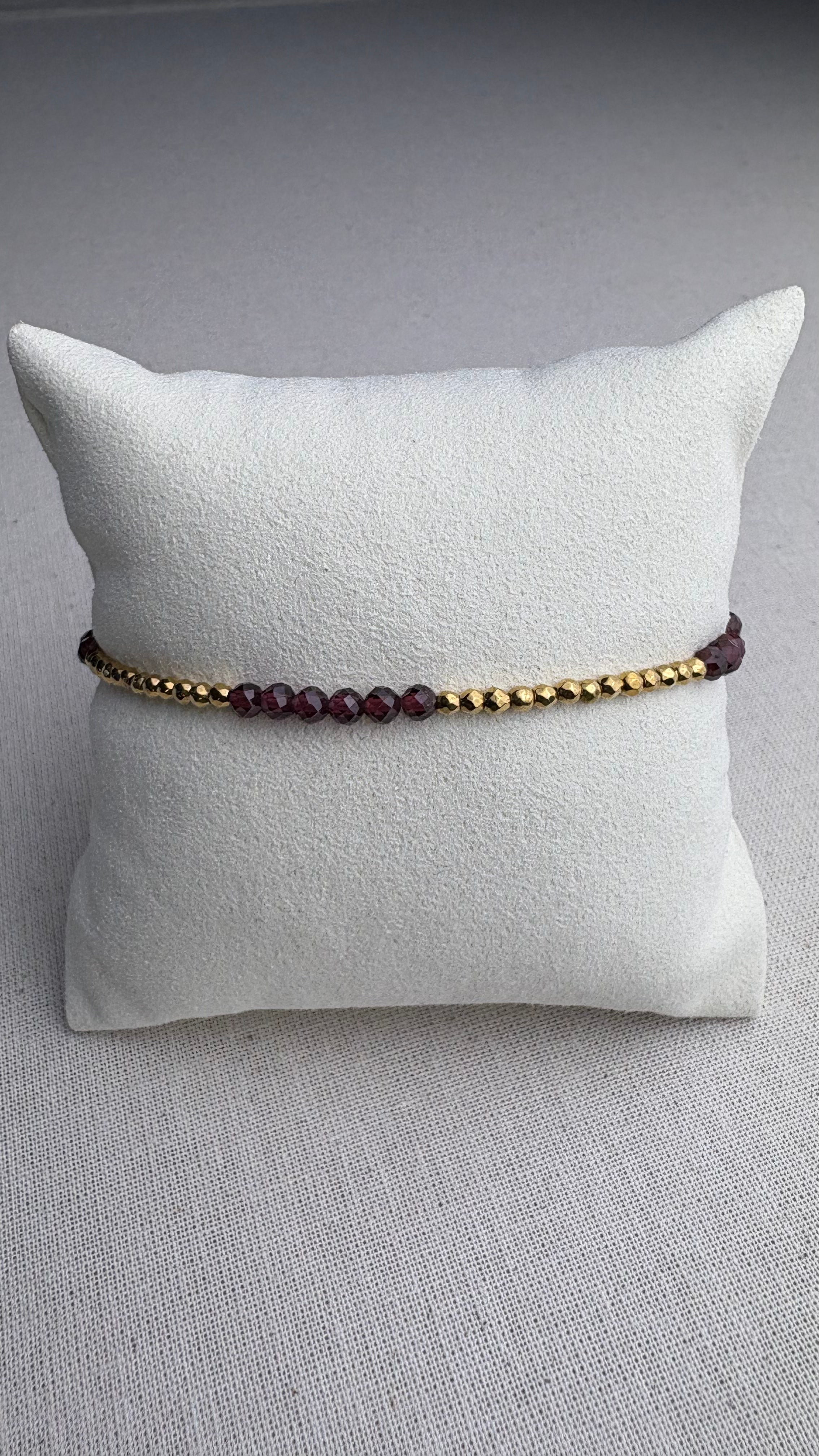 Bracelet Lila doré Grenat d’Inde - Perles en Provence