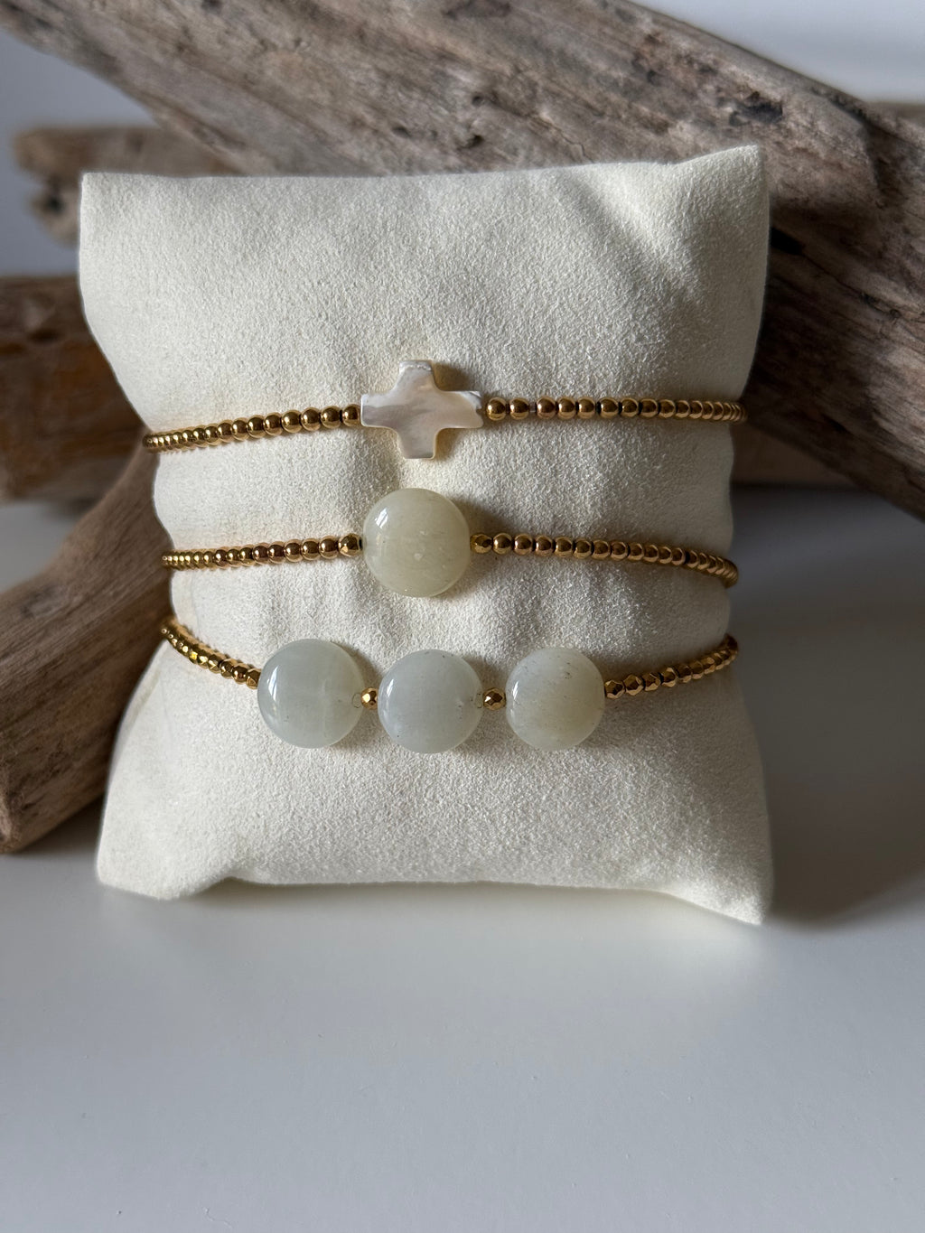 Bracelet doré croix Nacre - Perles en Provence (photo 2)
